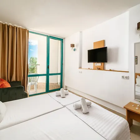 Hotel Delfin Słoneczny Brzeg